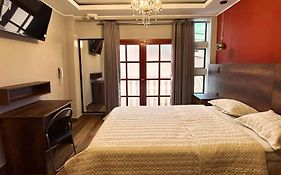 Ukumari Hotel